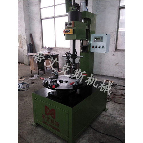 多工位自動轉(zhuǎn)槍焊接機